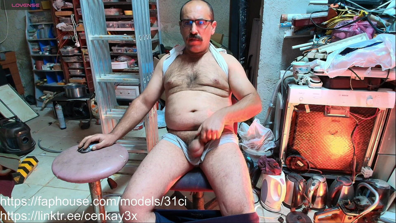 CenkAy: Mistrz nie gubi papierosów