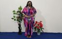 Shilpa Bhabhi: Beautiful Hindi Muslim Curvy MILF with Big Boobs Riding of...