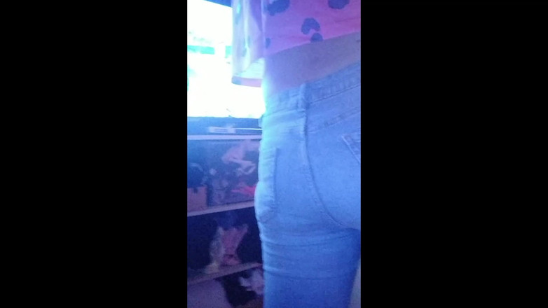 Joslin: Ukazuji jeden z mých šatů