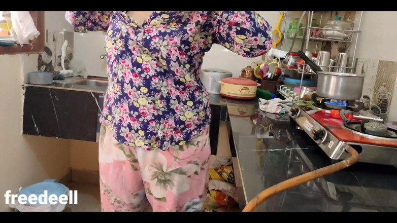 Freedeell: Futând-o pe mama mea vitregă la vârsta de 18 ani