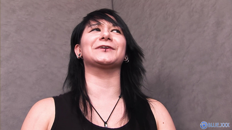 Blue Girls XXX: Busty Shy Goth 'glory Daze'