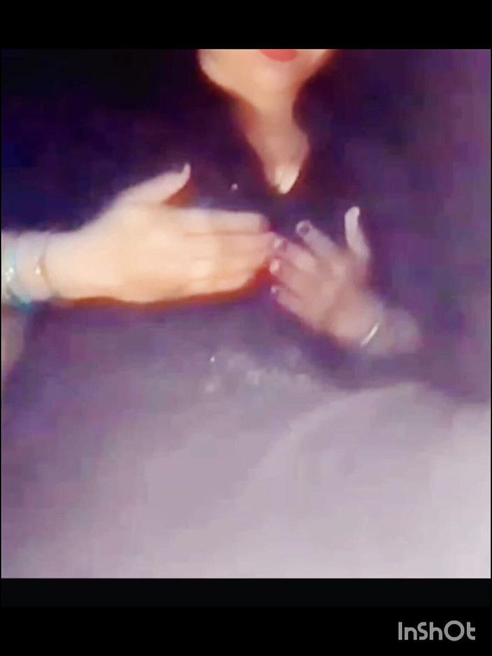 TricolorMusic3: Włożyłem bagan do siebie, bolało, ale w podnieceniu nie czułem...