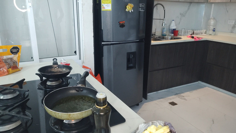 PABLO N3GROBAR: Memasak dengan Beruang Mani