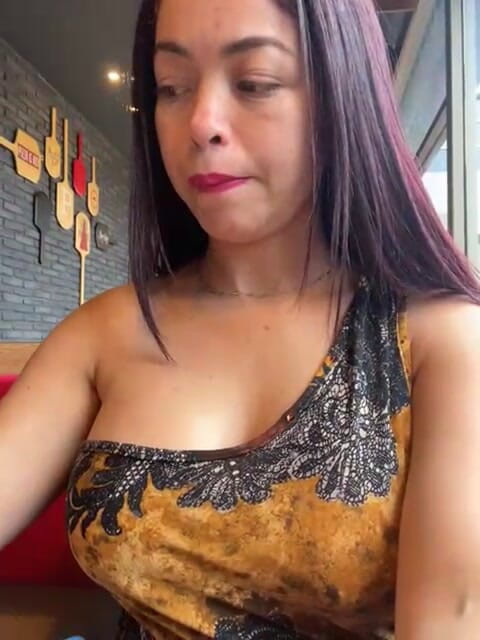 TefyLove20: सभी प्रकार के लंड की सवारी करने के लिए तैयार