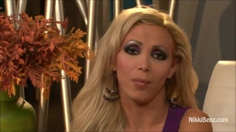 Nikki Benz: Nikki Benz wants jizz on her tits