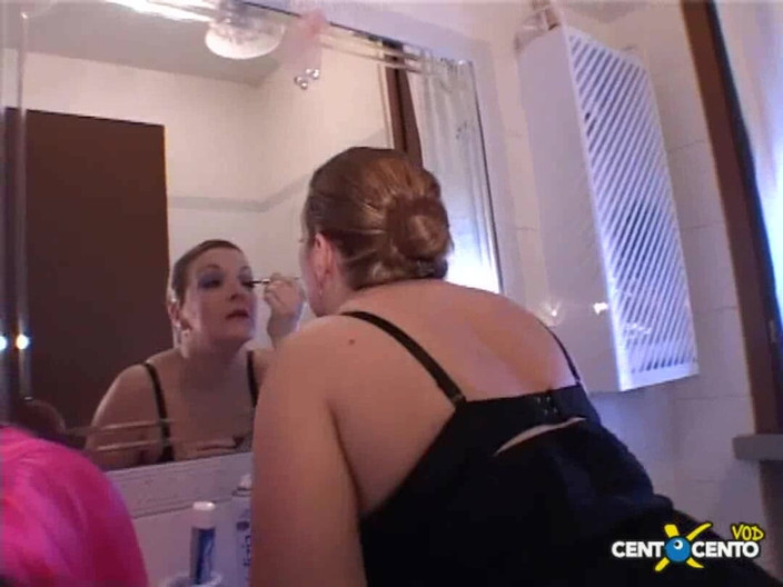 CentoXCento Italia: Aku lagi nggak lama lagi butuh kontol! 