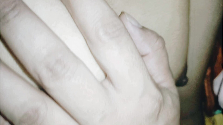 Hot Sis: Latika 섹시한 몸매