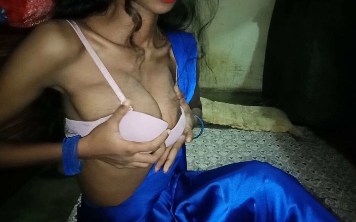 Truefuker: Mi dulce india mostrando que tiene tetas y jugando conmigo