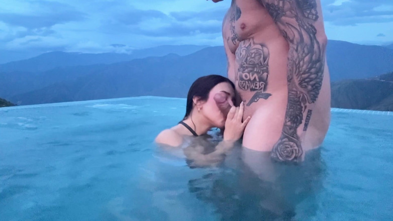 Katty Blake: Hẹn hò Tinder kết thúc trong quan hệ tình dục...