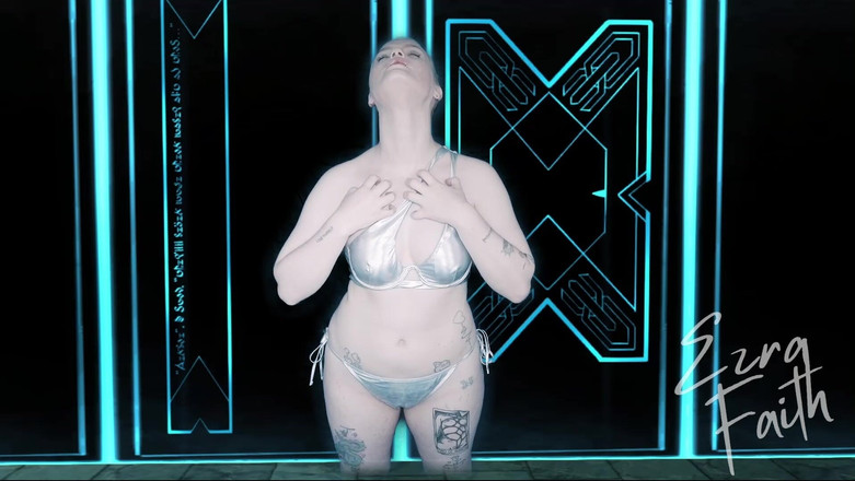 Ezra faith: Chỉ thị khoái cảm được khởi xướng: Fembot Malfunction - Ezra Faith