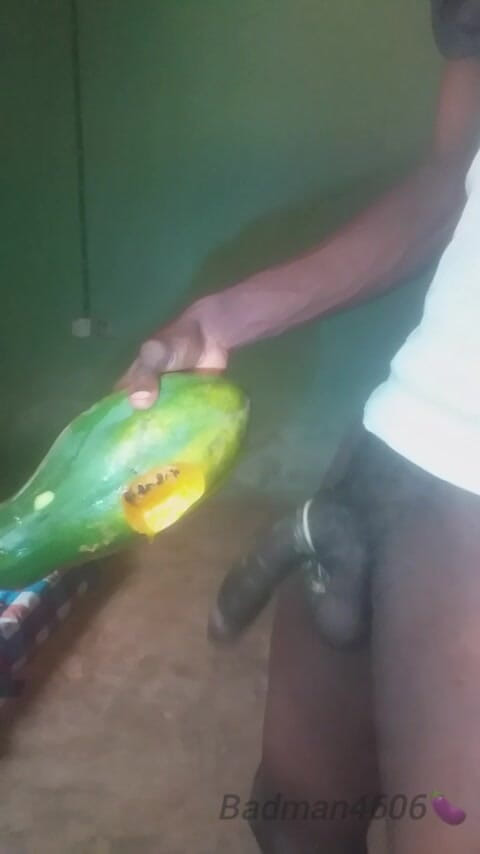 Badman4606: Fac sex cu jucăriile mele sexuale