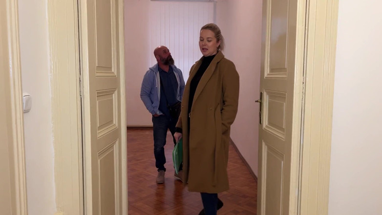 Amateur Homemade Porn: Busty Real Estate Agent Fucked Hard by Big Dick Client