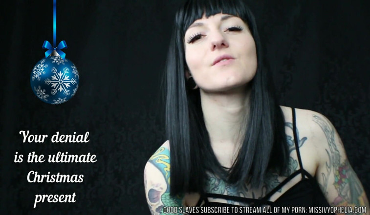 Miss Ivy Ophelia: Blue balls for Christmas 3