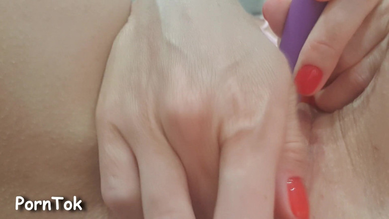 Mashafromrussia: Pirang ramping muda mani muncrat dari vibrator