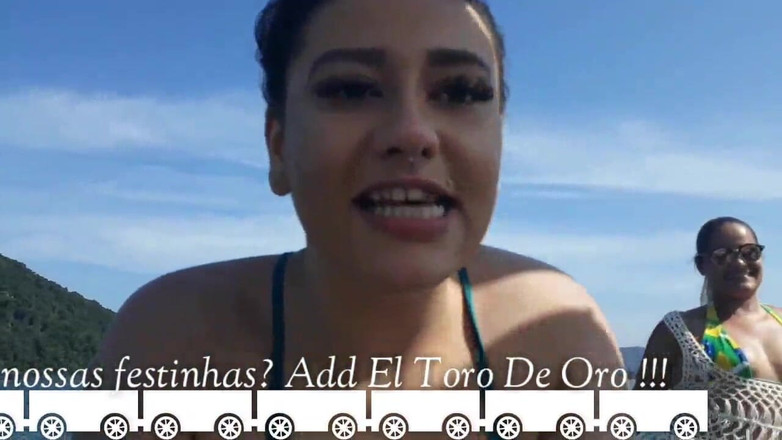 Paty Bumbum: Ексгібіціонізм на човні на публіці з паті дупою та її зведеним братом Агатою Людовіно