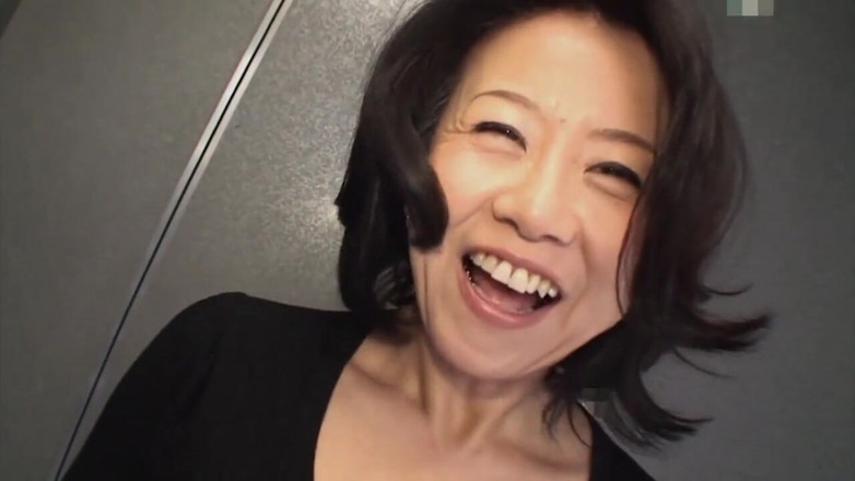 Milf in Love: Peluda abuela japonesa - episodio 10