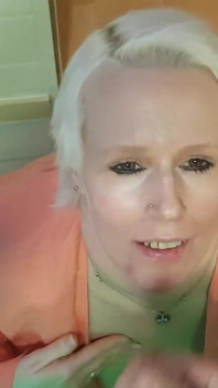 CFNM Blowjob and Cum Swallowing