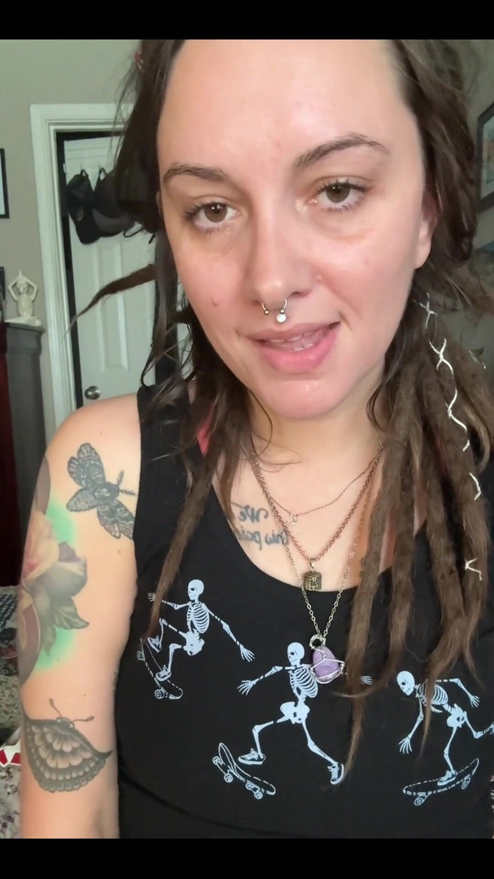 Chery Trees: Kouření kouře na tebe a slintání