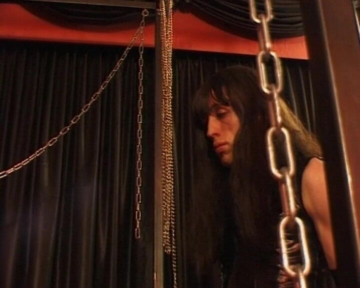 Videos Francaises: Kinyk cewek dominan perancis berbagi pelayan pria malang ini dalam...