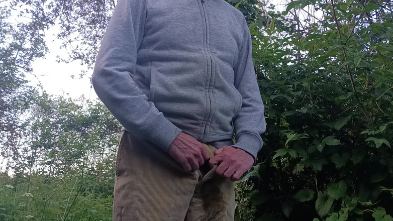 Rockardglans: Celana kencing, ngocok di hutan pakai tali pengikat - rockard daddy