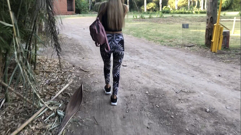 Angelseks: Een dag in het bos met de sexy baby