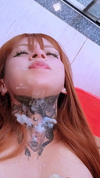 Boyfriend Fucks Redhead and Cums in Her Mouth in the Morning - Close-up