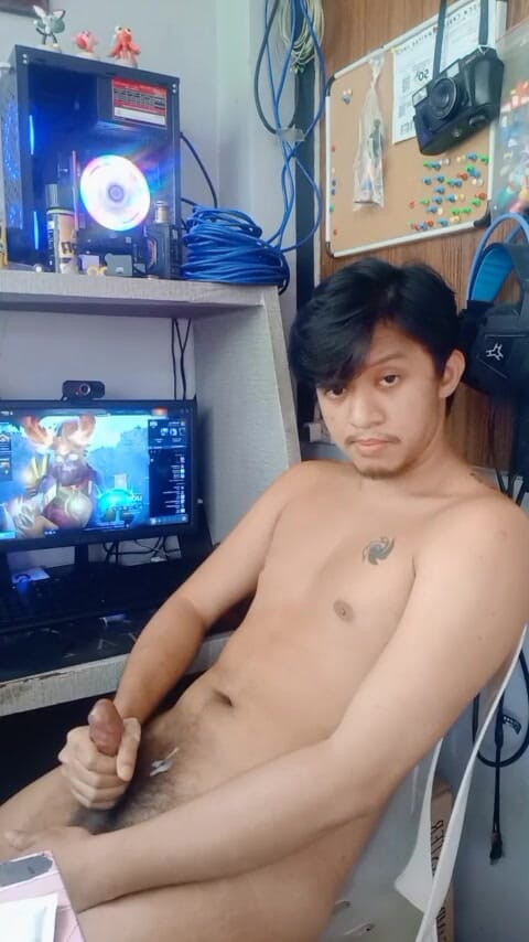 Rent A Gay Productions: L'arrapante Ragazzo Pinoy Si Assaggia