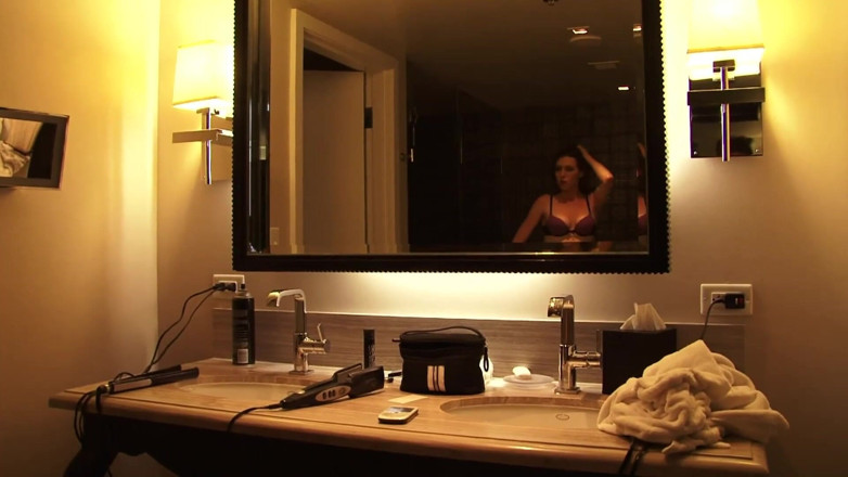 Xtime Network: Chica caliente con un culo de burbuja redondo se la...