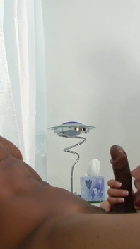 Рыжая сучка сосет и трахается с черным членом