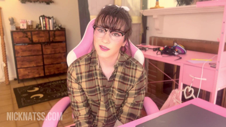 Natalie Napoli: Trans kız arkadaş dominatrix'e dönüştü