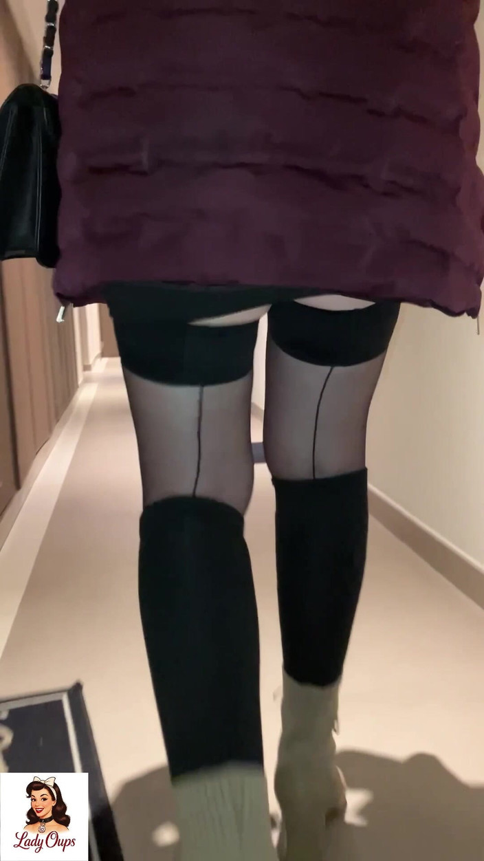 Lady Oups: Холод не останавливает шлюху