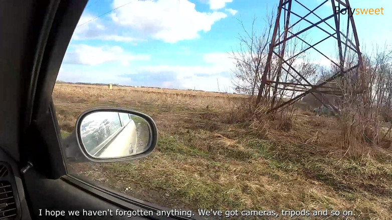 Polly Sweet: 我画了涂鸦和穿戴式假阳具，路过我的男朋友在车里看着我们