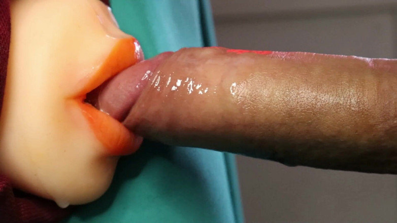 SEXY_GUYBEST: Du sperme en abondance sur des lèvres tendres et luxuriantes,...