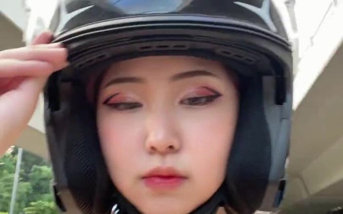 Msbreewc: 부모가 집에 없습니까?