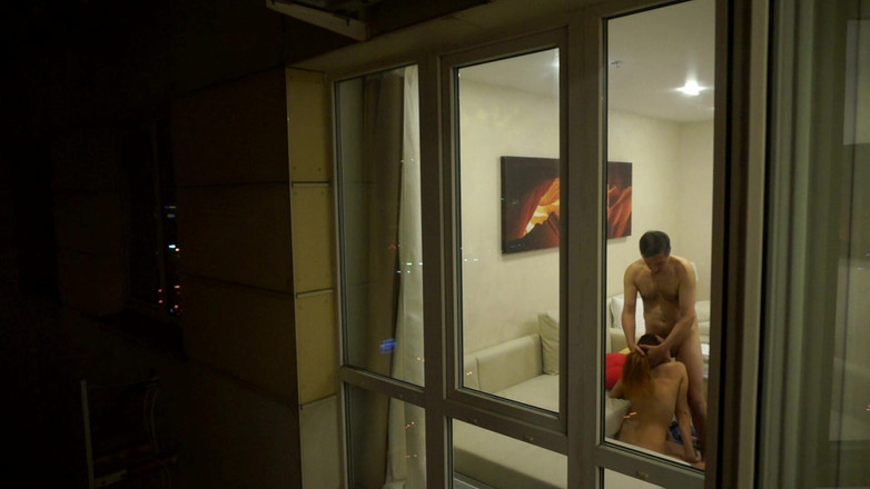 Dirty fantasy: 我在疫情期间观看继父操他的继女