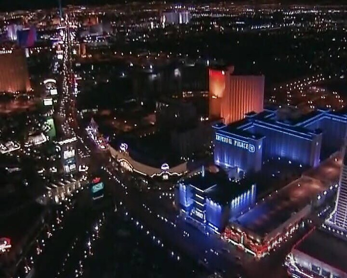 Deutsche Camgirls: Une superbe blonde d'Allemagne se fait arroser la chatte de...