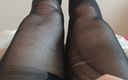 Sissy Cindy: Sissygasm in Nylons &amp;amp; Shoes