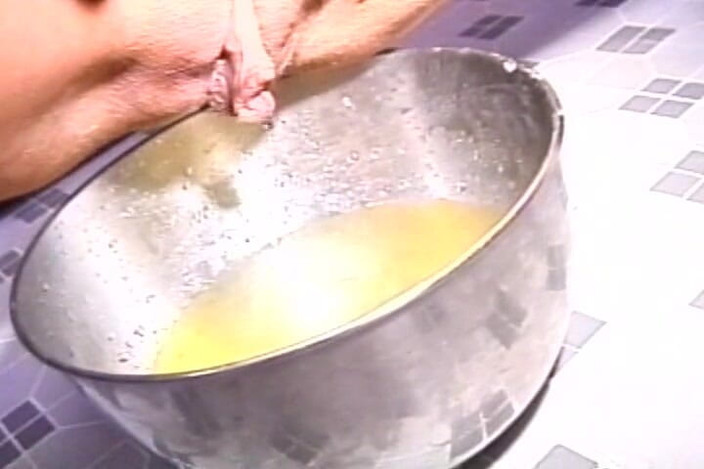 USA Fetish and Hardcore Clips: Slim Teen Shaving Her Beautiful Pussy Before She Takes a...