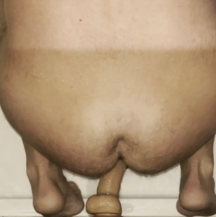 Razzle6: 1a volta anale 2°. Video