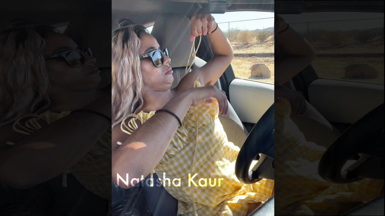 Natasha Kaur: Bergelut dengan straps pakaian saya