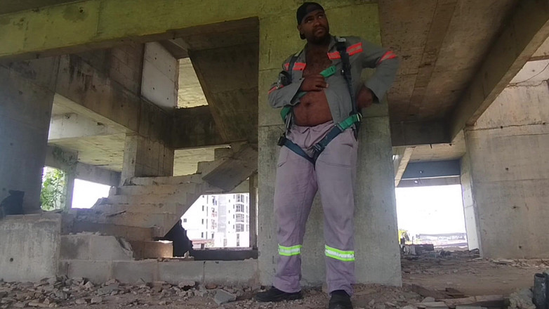 TheBlacKHunterr: Ho preso un giocattolo per lavorare e guarda cosa ho...