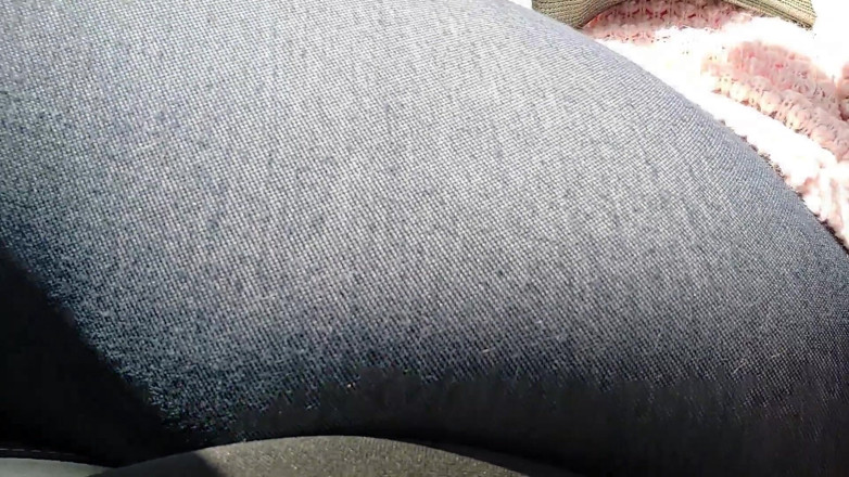 Nicoletta Embassi: Farts in a car