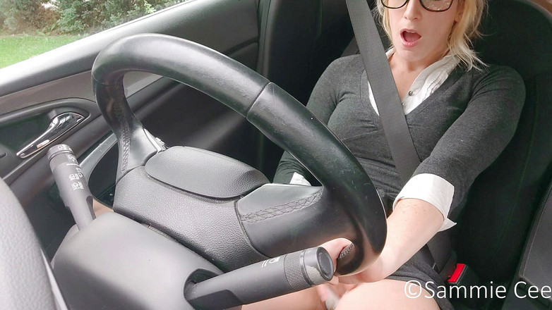 Sammie Cee: Terapeut airbag cu centuri în mașină