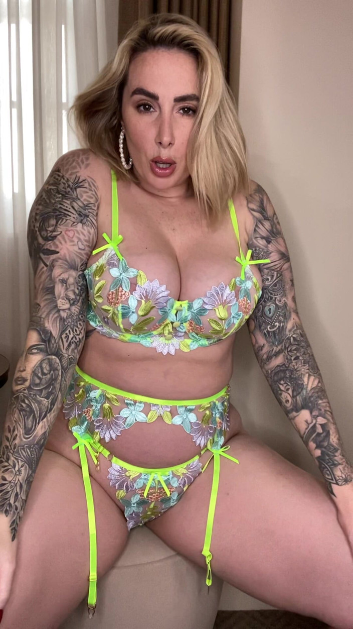 Paige Turnah: Enjoy My Ass While and Cum When I Ask to...