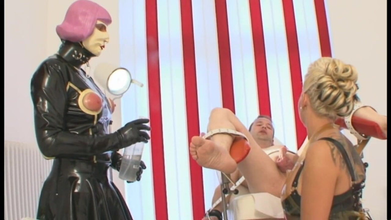 Absolute BDSM films - The original: Wielkie cycki blond penis upokarzające