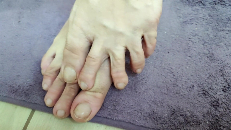 Erica Sweet: Finger nail fetish and pussy, ass
