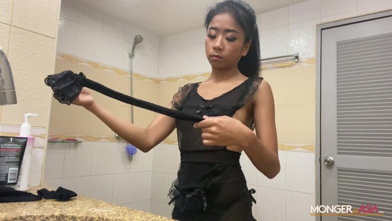 Monger In Asia: Beautiful sexy Thai maid gets knocked up at work