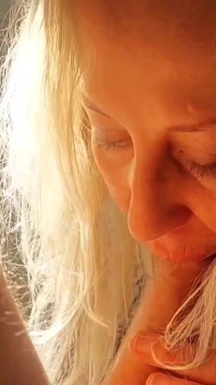 Amateur Blonde Mature Wife Enjoys Morning Sex