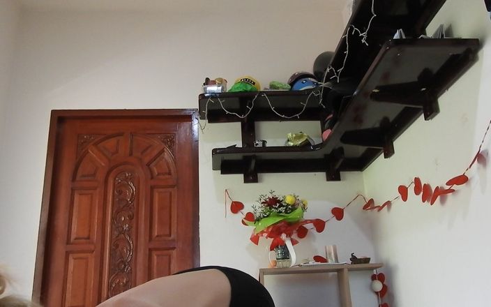 MissAnja_FH: Abs nahoře bez ve stoje, cvičení s svaly na ruce