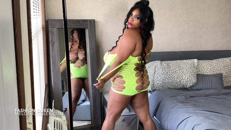 Melon Juggler: La BBW Arryy Olass la reine de la mode